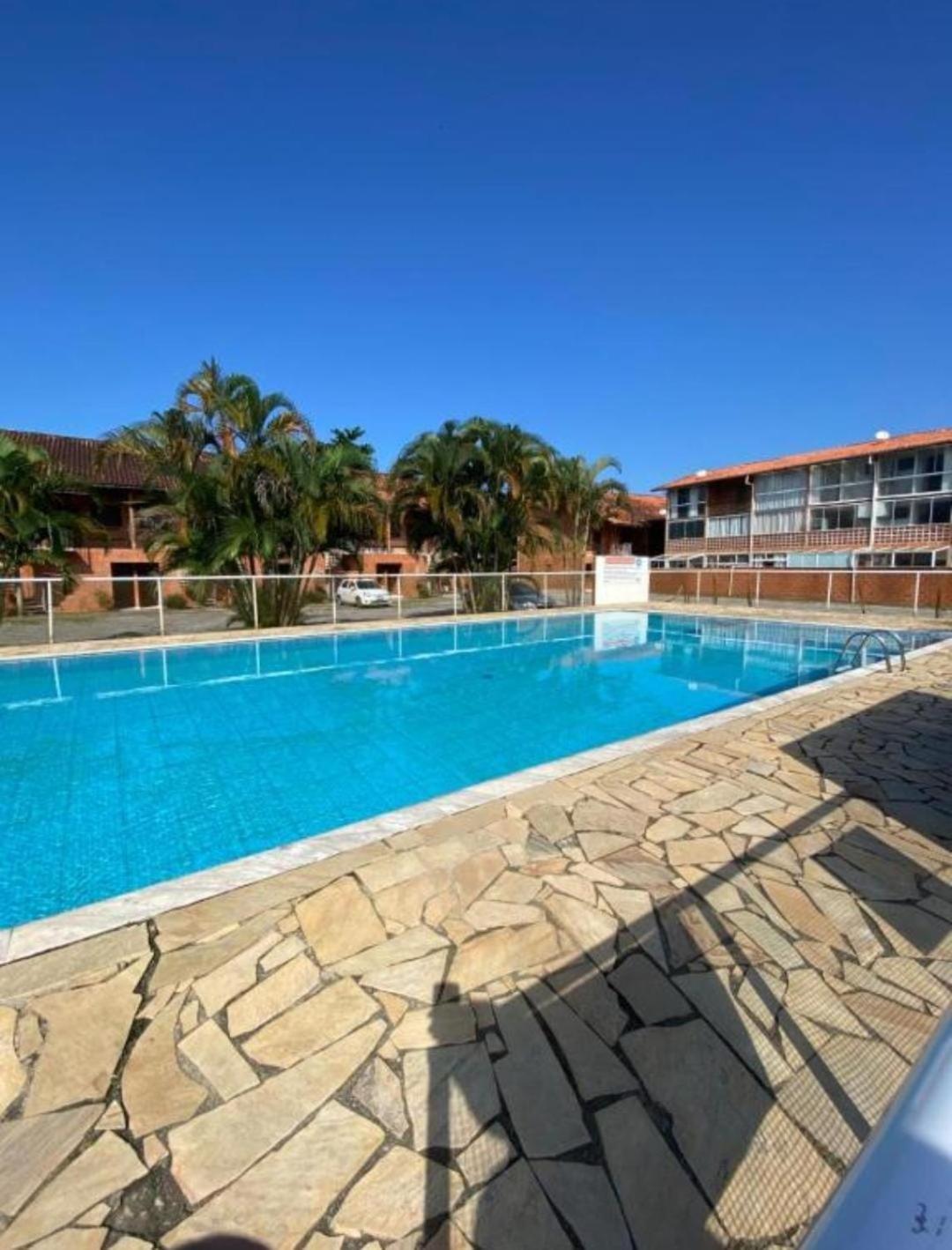 Apartamento Com Piscina -